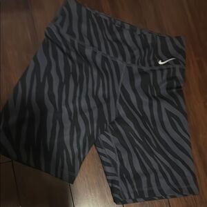 Nike Zebra Print Athletic Shorts - Size Small Like NEW  Dri Fit - Purple & Black